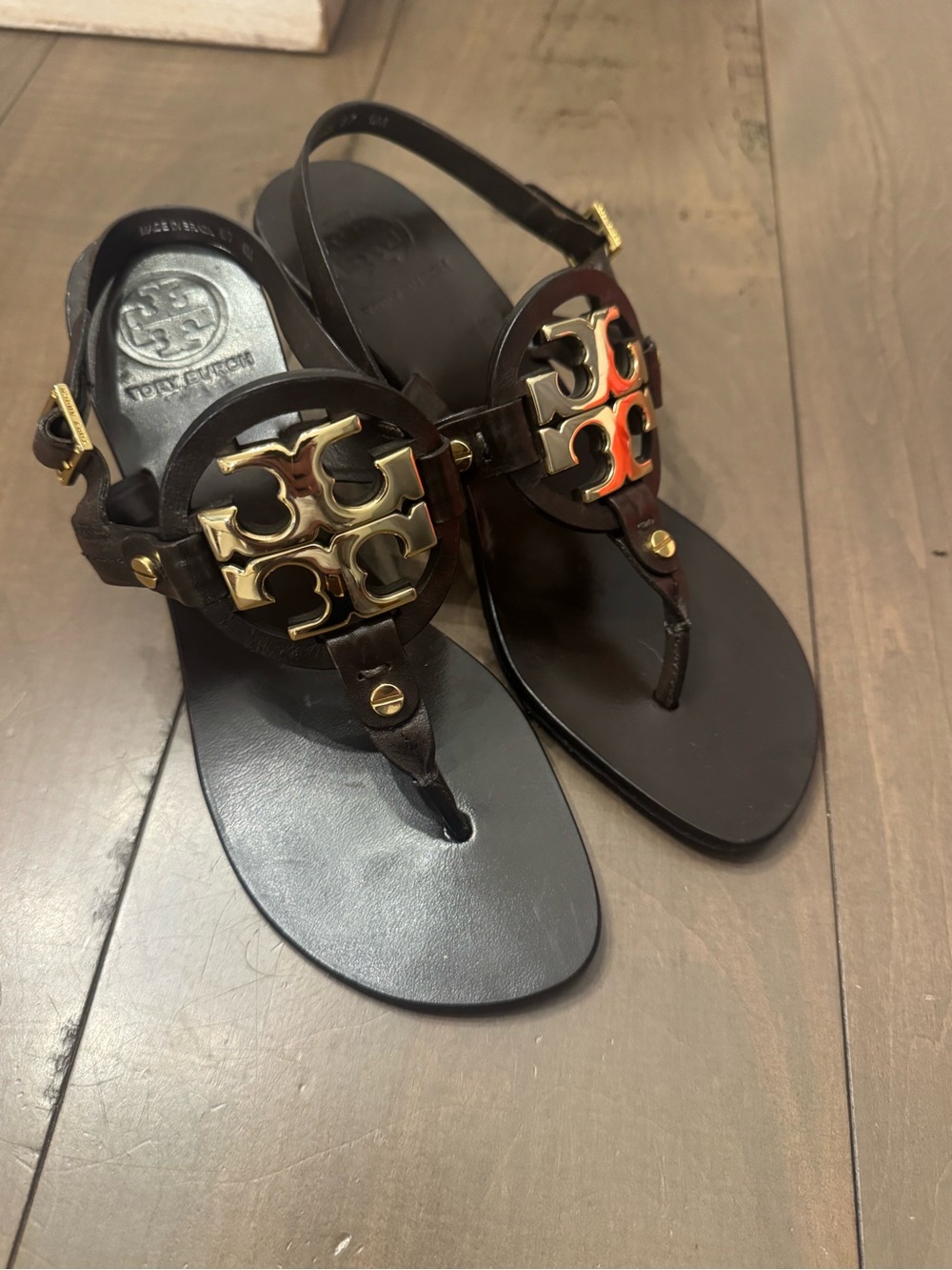 Tory Burch Size 6 Holly 2 Sandal Kitten Heel Brown Leather